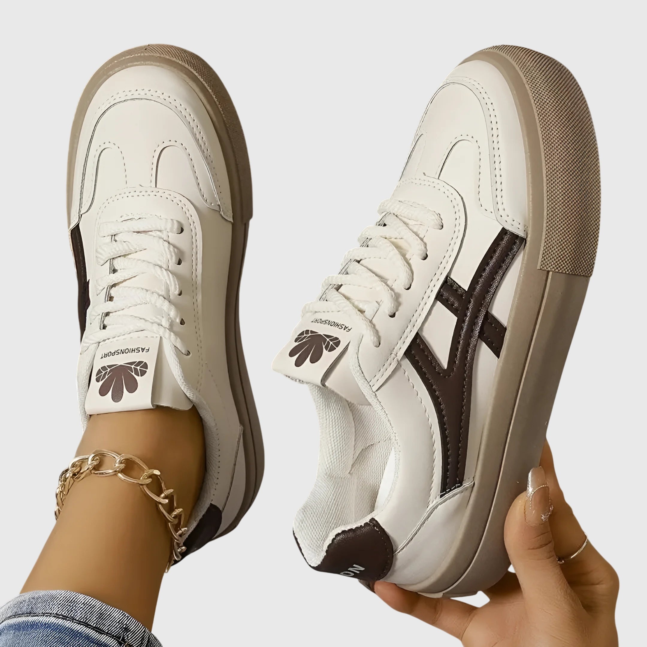 Elza | Classic Contrast Lace-Up Sneakers