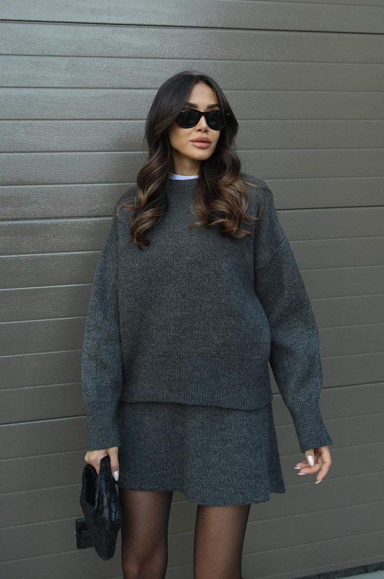 Esme | A cozy sweater and a flowy flattering skirt