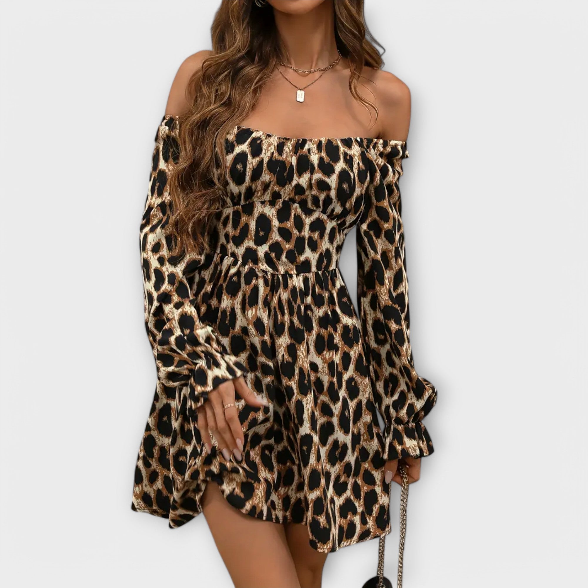 Enchanting Autumn/Winter Dress with Leopard Print and Square Neckline