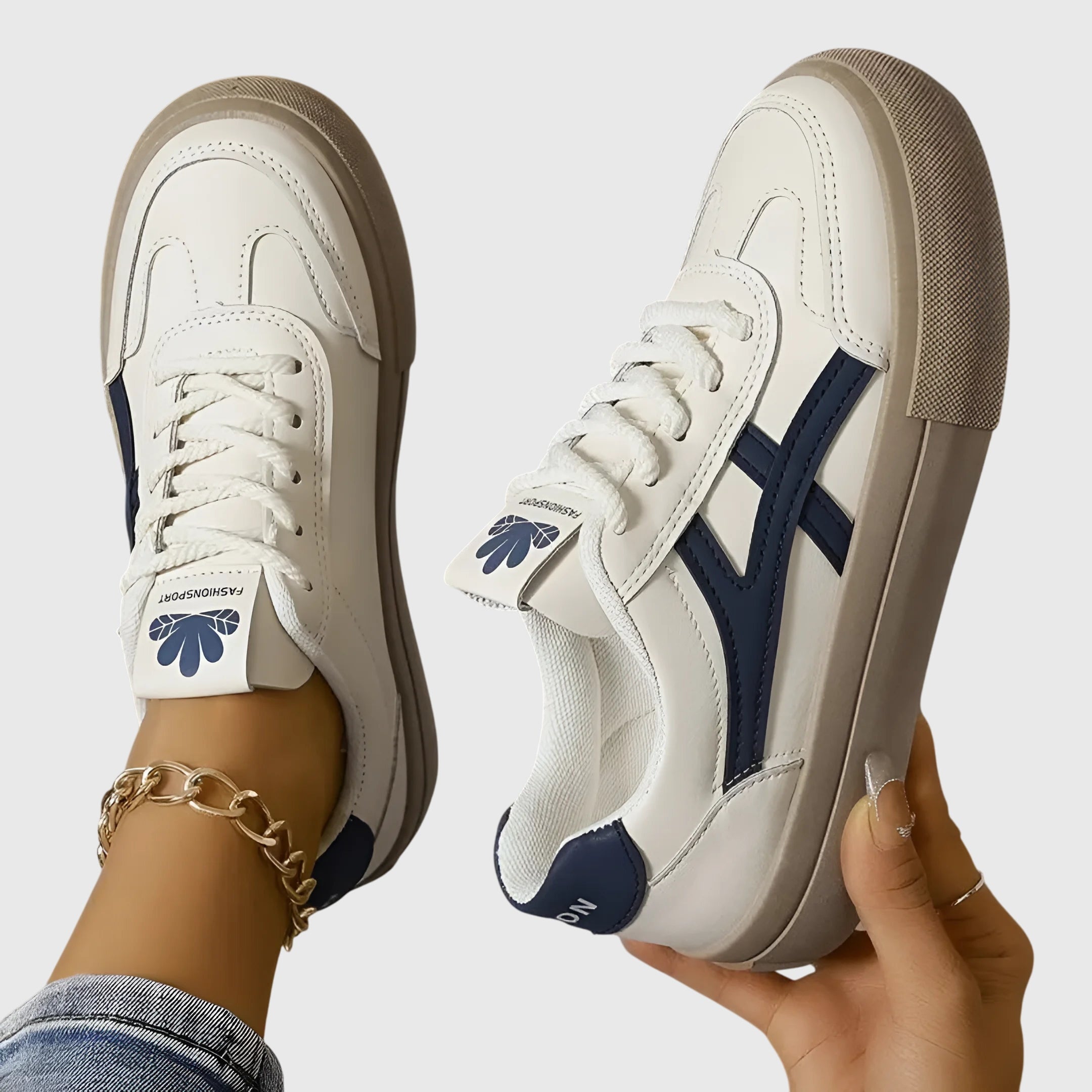 Elza | Classic Contrast Lace-Up Sneakers