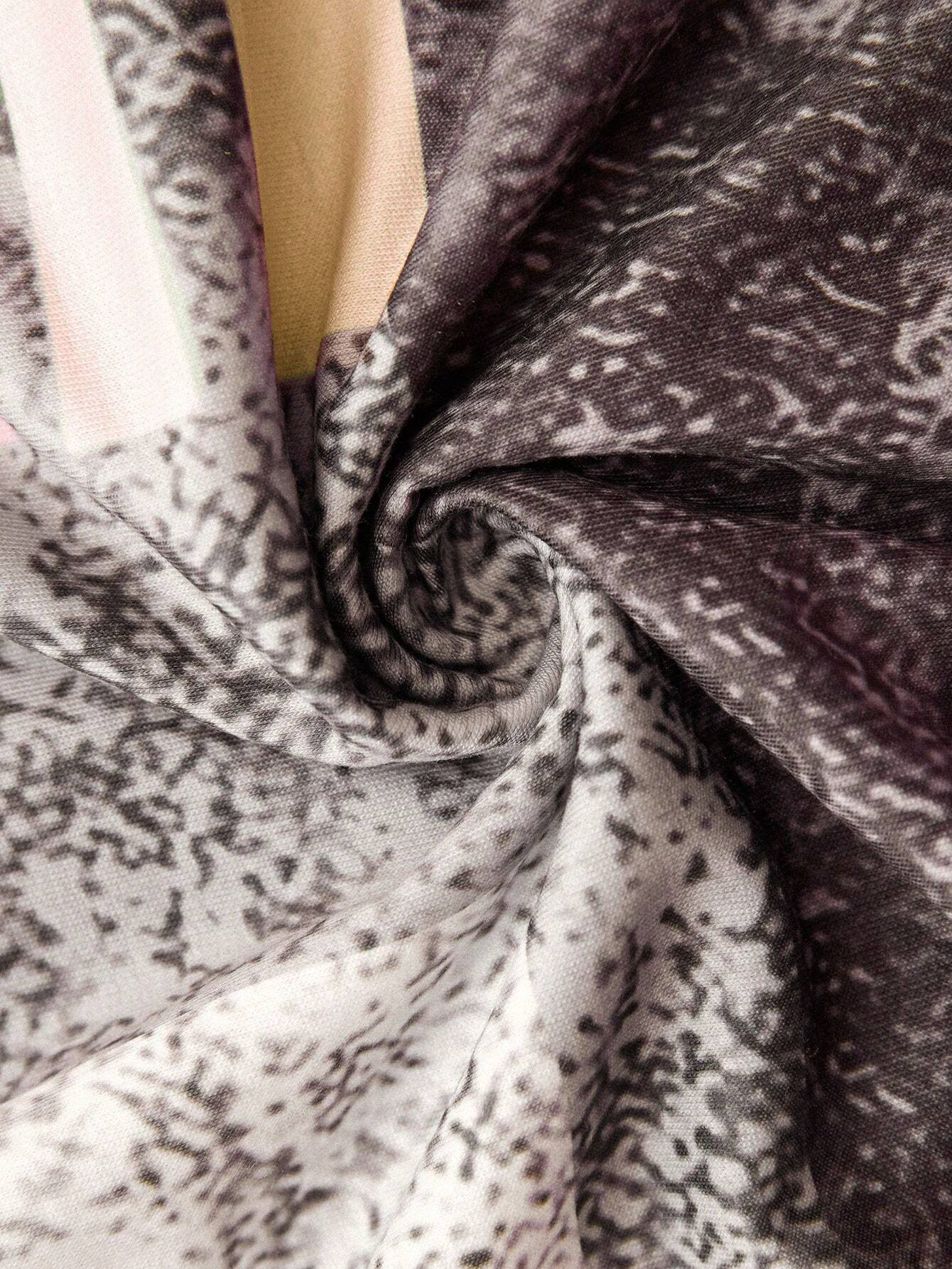 Marla | Abstract Zip-Neck Sweatshirt