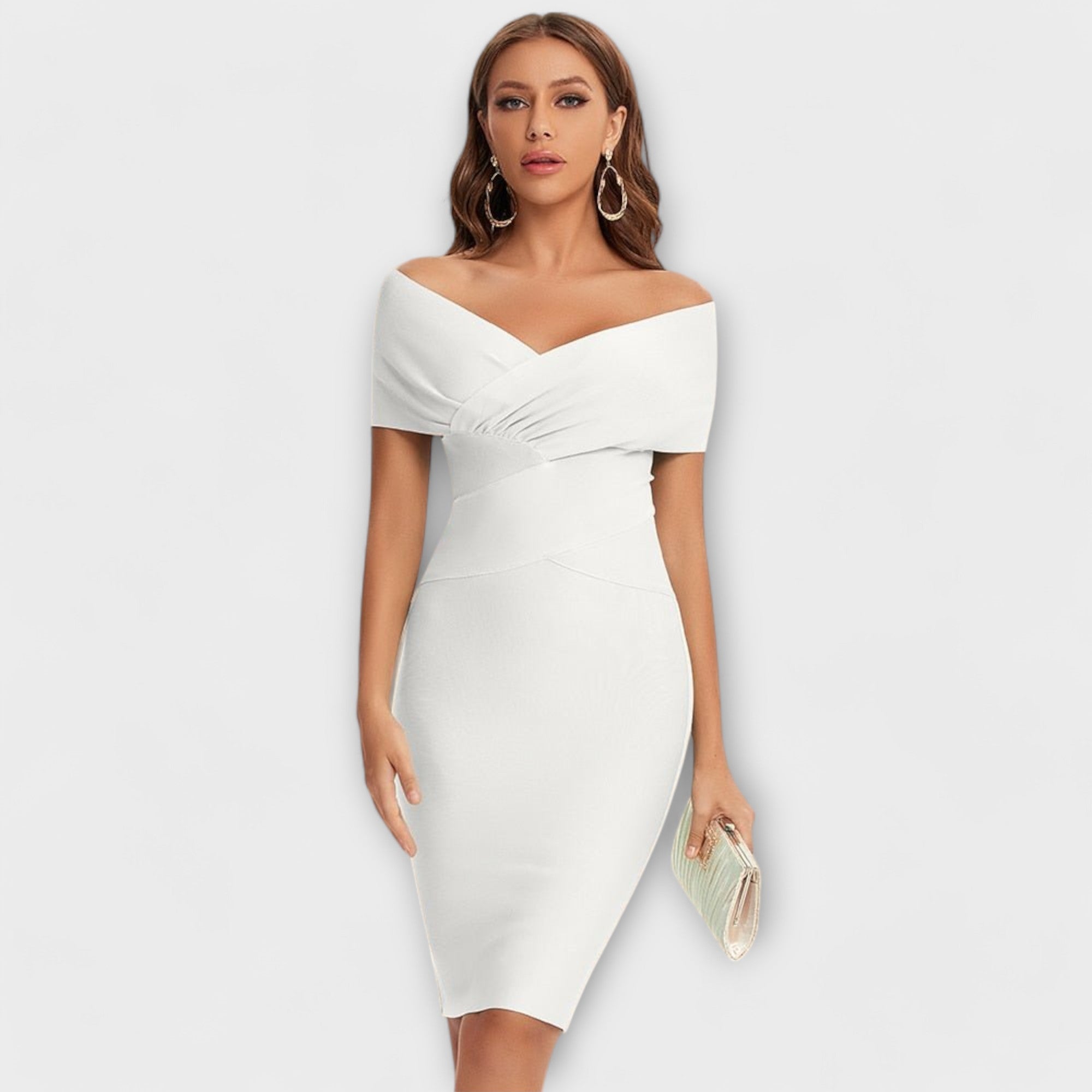 Elegant dress with V-neckline
